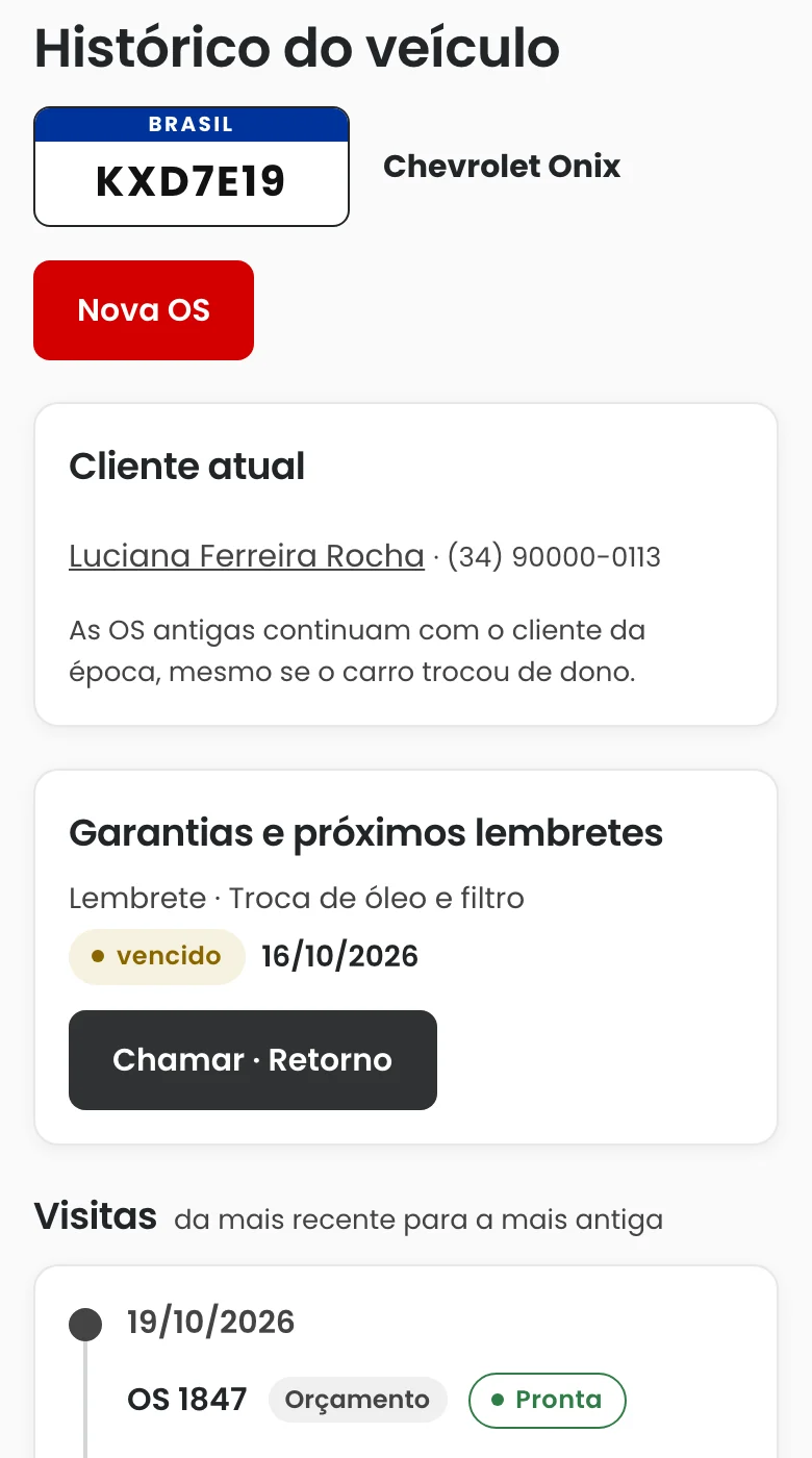 Histórico do veículo KXD7E19 com a cliente atual, o lembrete de troca de óleo vencido e a visita da OS 1847